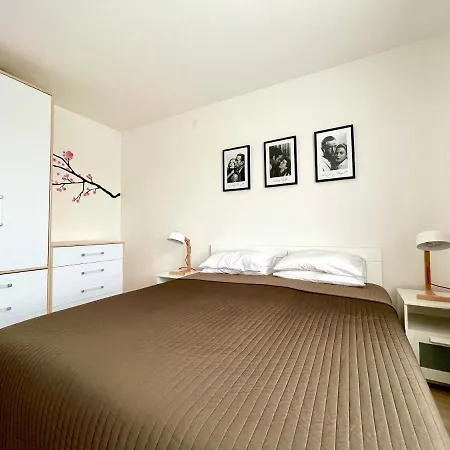 Cozy In Belgrade, Cukarica, Zeleznik, Free Parking And Wifi Apartmán Bělehrad