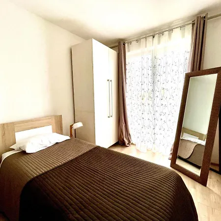 Cozy In Belgrade, Cukarica, Zeleznik, Free Parking And Wifi Lägenhet *